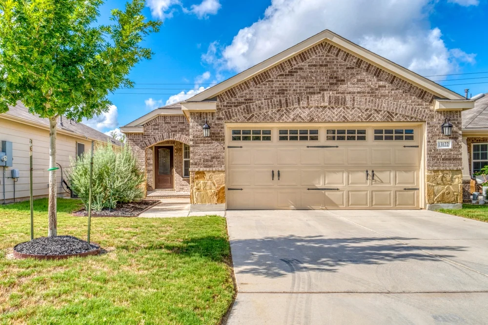 Comprehensive Guide to Garage Door Repair Services in Dubai